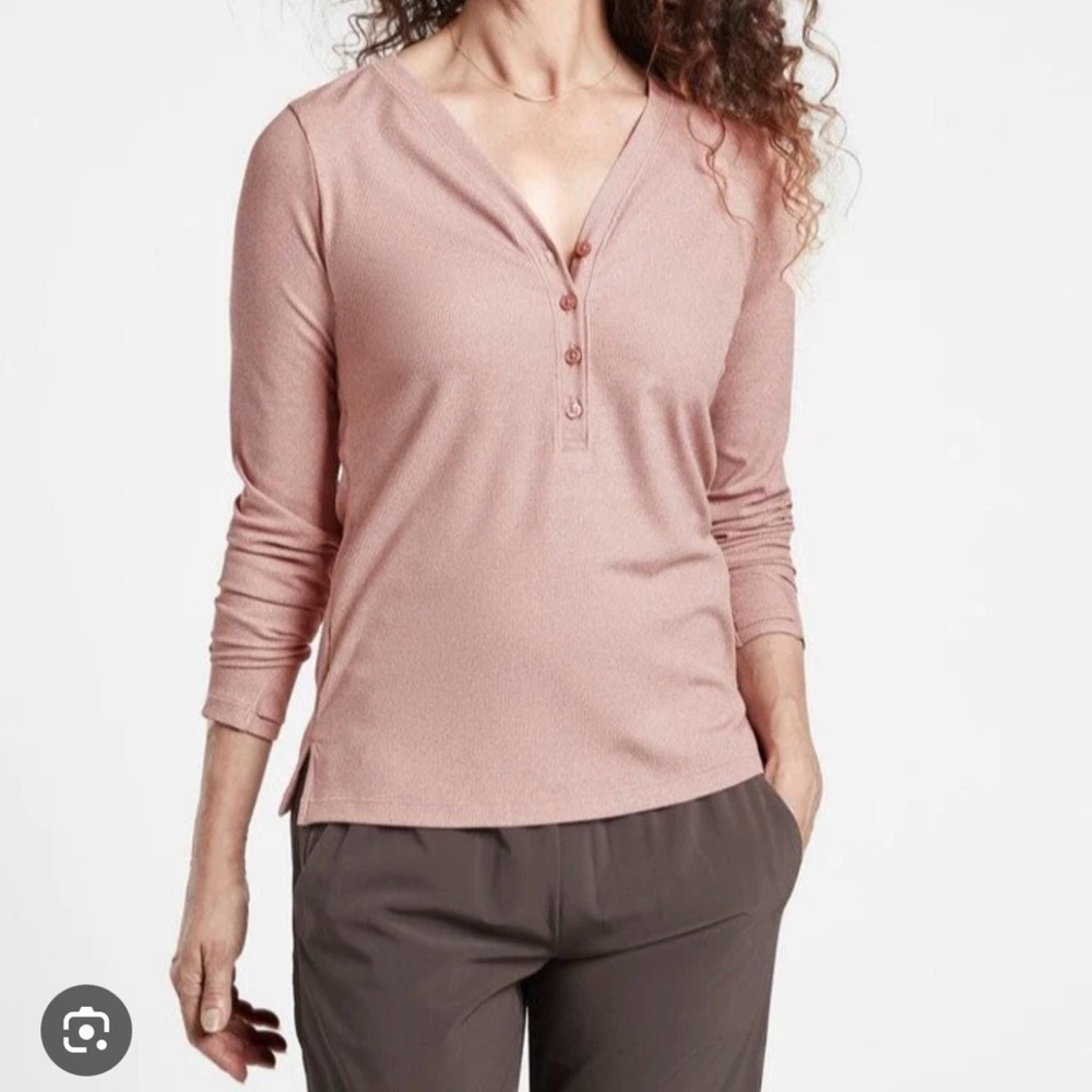 Athleta Utempo Ribbed Henley Palermo Pink
Size XS